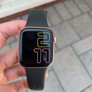 Apple Watch Series 5 44mm rose gold